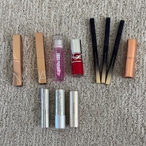 Lipgloss and lipstick set deal of the day!! 💥